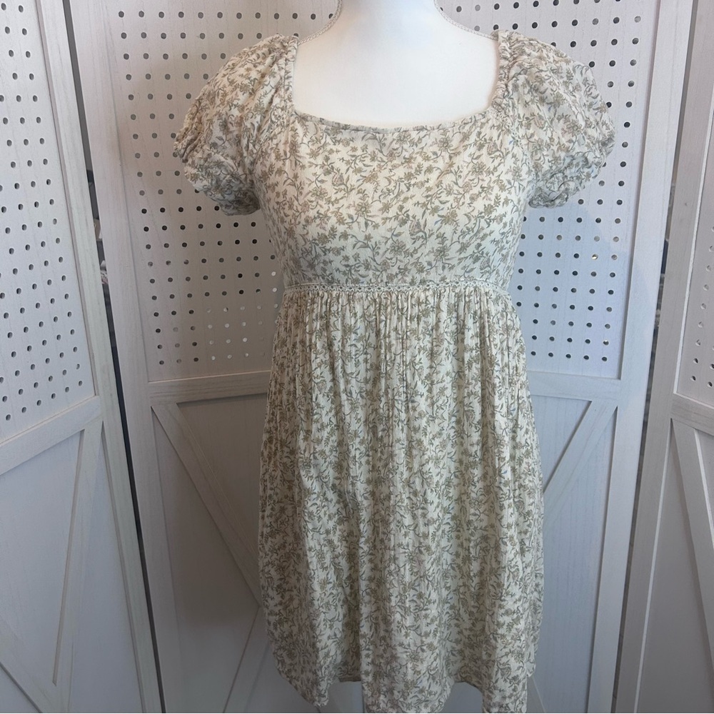 American Eagle Floral Puff Sleeve Dress Women’s Small Cottagecore Cream